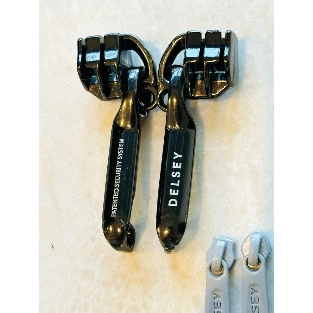 OEM Parts from DELSEY PARIS TRUNK 29